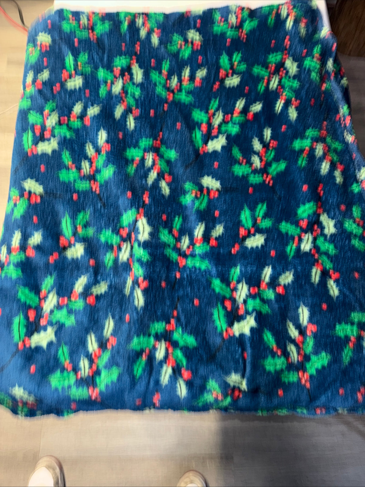 Holiday Home Microplush Throw Blanket Holly Berry Christmas Navy Blue 50x60