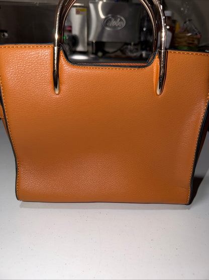 La terre Fashion New woman’s Handbag Bag Purse in Tan