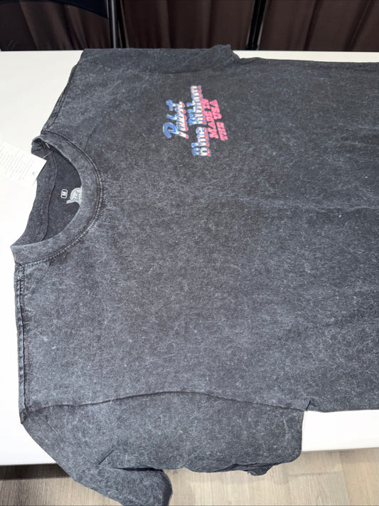 Black Pabst Blue Ribbon T-Shirt With a Vintage-style graphic Size M
