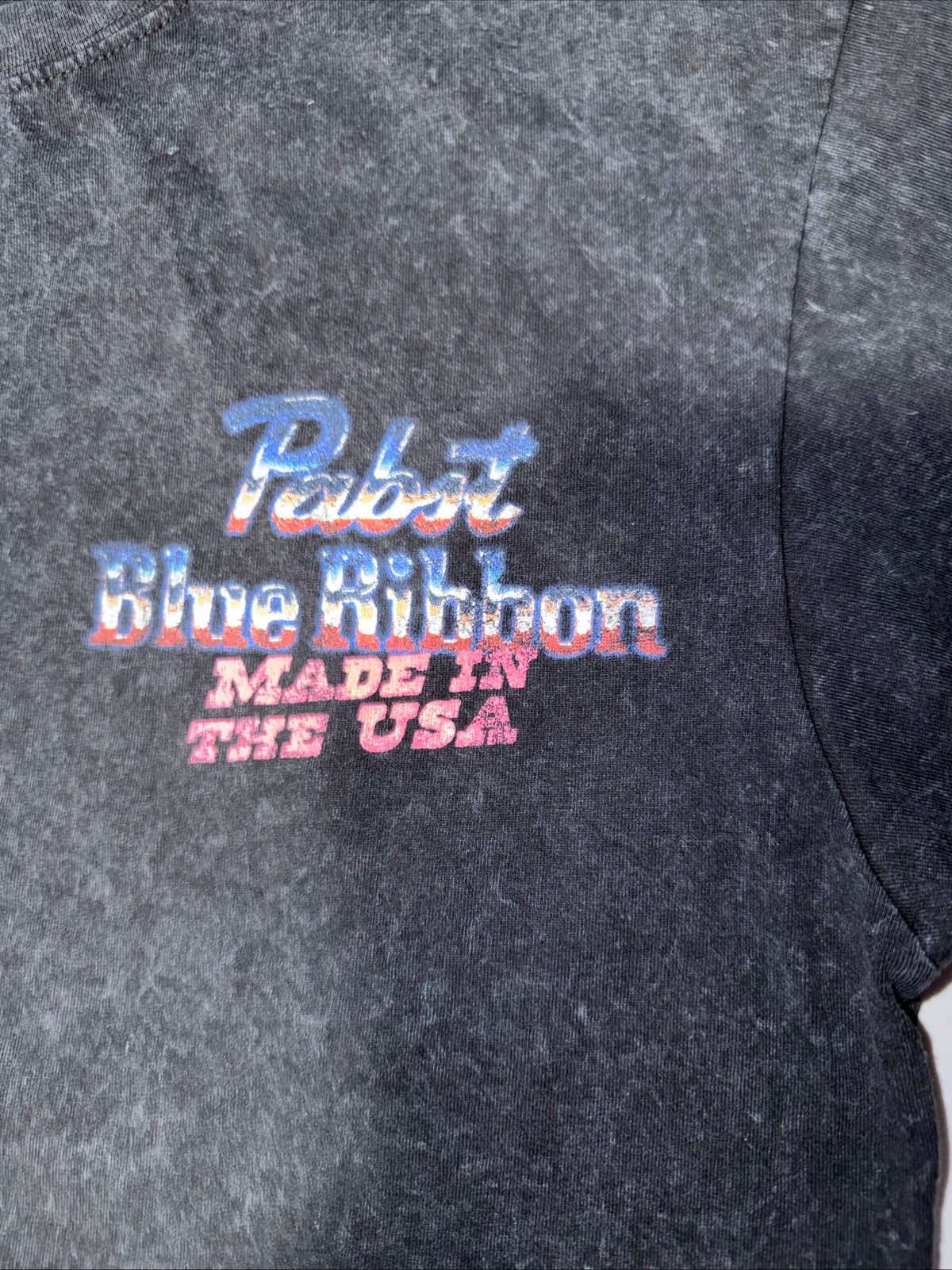Black Pabst Blue Ribbon T-Shirt With a Vintage-style graphic Size M