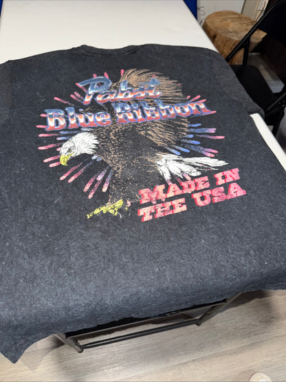 Black Pabst Blue Ribbon T-Shirt With a Vintage-style graphic Size M