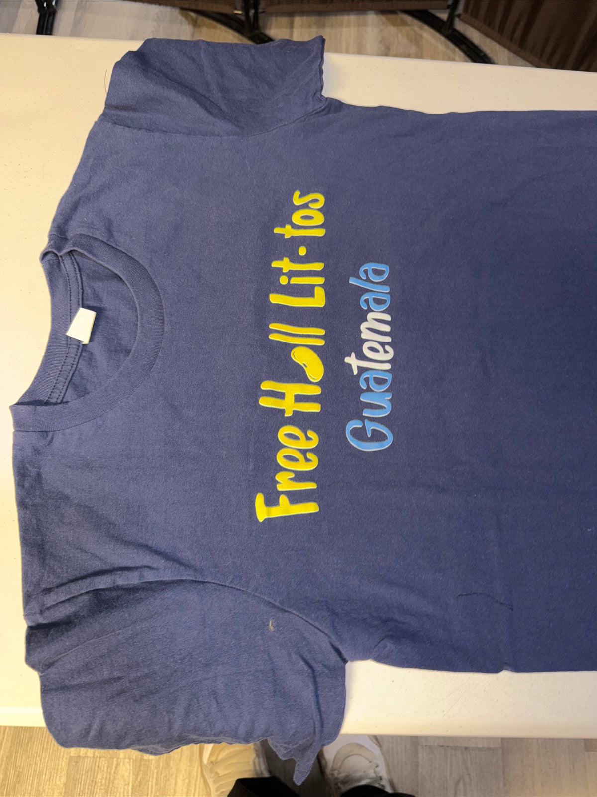 Guatemala Slang Graphic Tee Size L For Youth