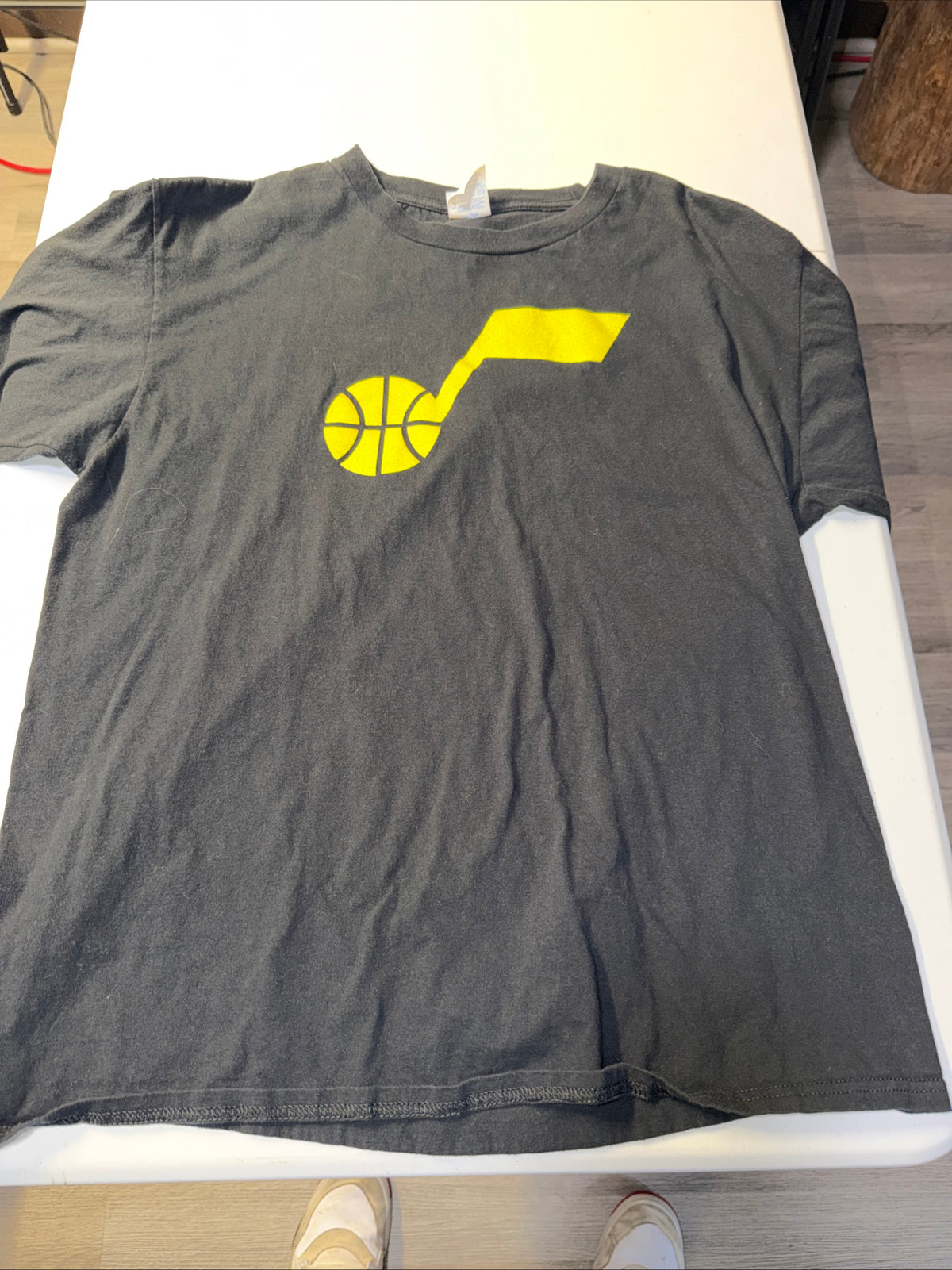 Officially Licensed NBA Utah Jazz Throwback Music Note Shirt Size L