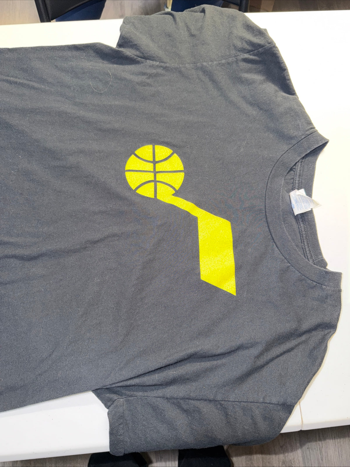 Officially Licensed NBA Utah Jazz Throwback Music Note Shirt Size L