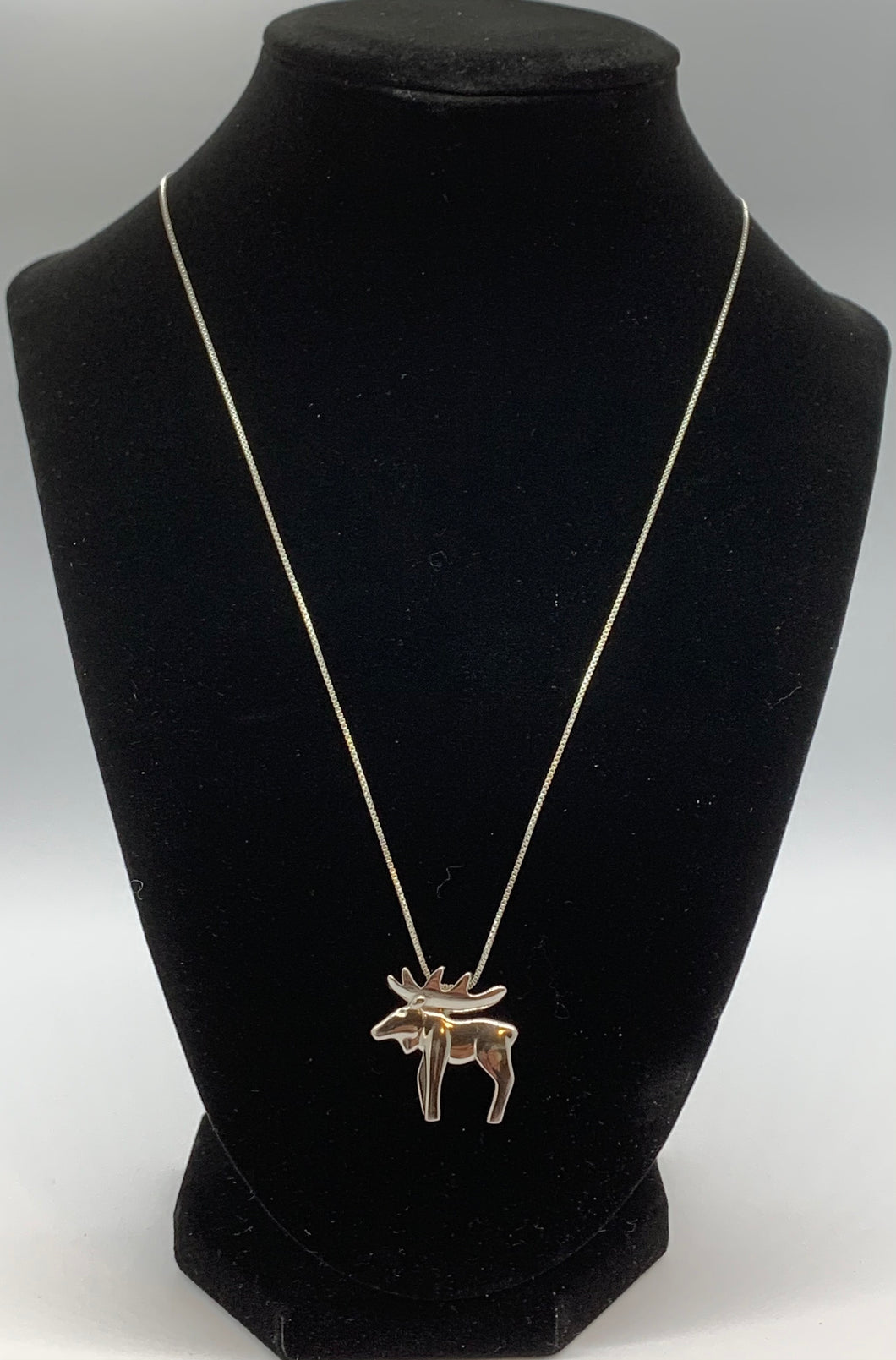 silver moose necklace